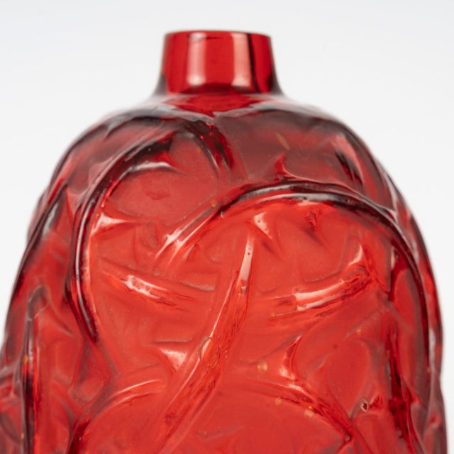 Bronzes Vase in Tinted Red by René Lalique for Lalique, 1921 For Sale - Image 3 of 7