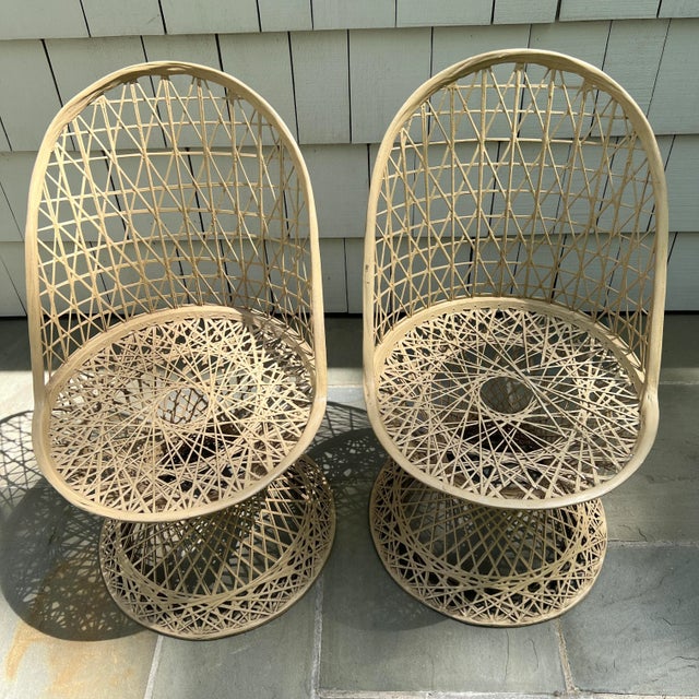 Vintage Russell Woodard Spun Fiberglass Patio Chairs, a Pair For Sale - Image 11 of 11