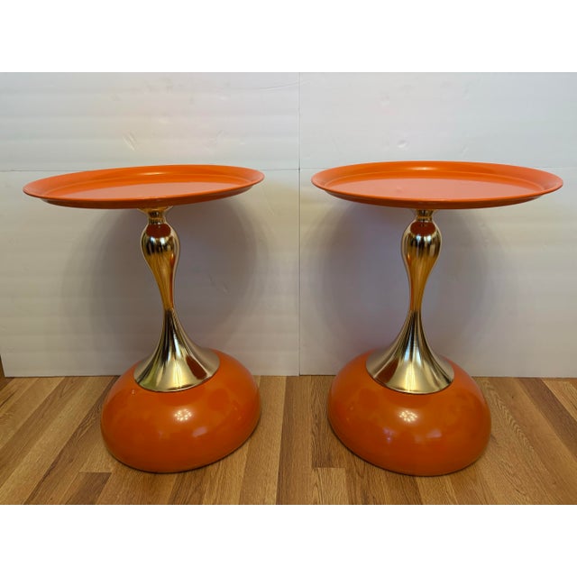 Late 20th Century Post Modern/Space Age Hourglass Pedestal Tray-Top Side Tables - A Pair For Sale - Image 4 of 4