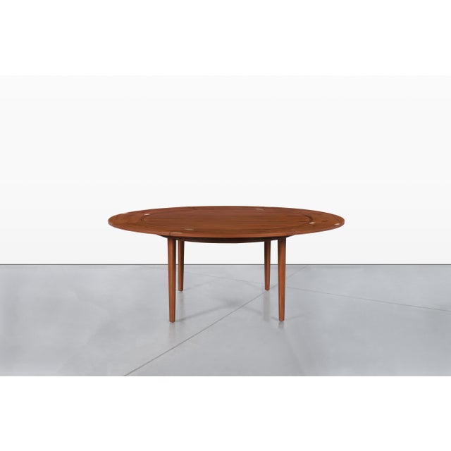 Danish Modern Expanding “Flip-Flap” Dining Table by Dyrlund, 1960s For Sale In Los Angeles - Image 6 of 11