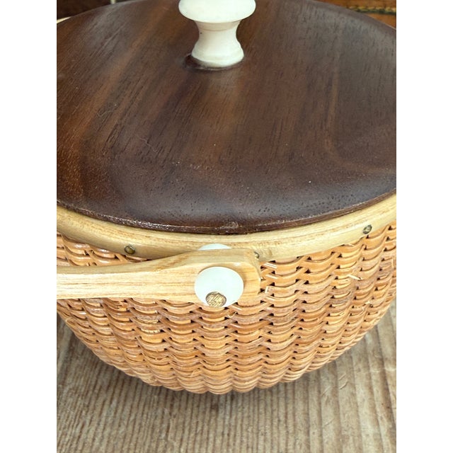 Late 20th Century Nantucket Woven Basket Signed For Sale - Image 5 of 9