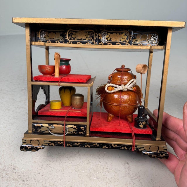 Vintage Tsugaru-Nuri Hina Lacquer Accessories, 1960s, Set of 5 For Sale - Image 6 of 18