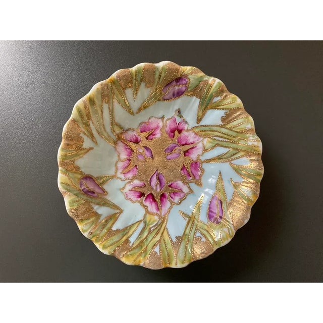 Mid 20th Century Chinese Art Nouveau Gold Porcelain Iris Design Catchall Bowl For Sale - Image 15 of 18