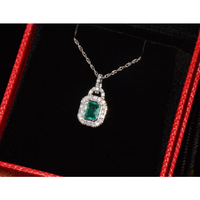 Mid-Century Modern Late 20th Century Certified Natural 2.06cts Emerald & Diamond 18k White Gold Pendant Charm For Sale - Image 3 of 11