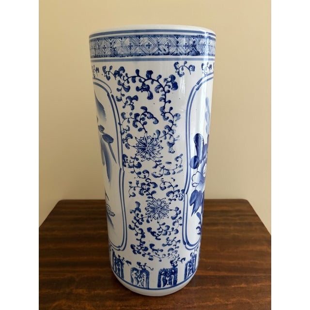 Vintage Chinoiserie Blue and White Porcelain Umbrella Stand For Sale In South Bend - Image 6 of 7