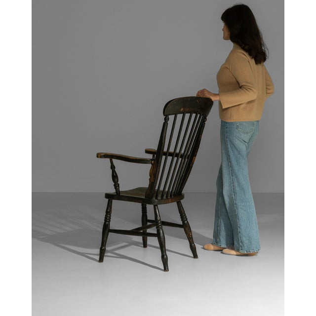 English 19th Century English Windsor Spindle-Back Armchair In Original Patina For Sale - Image 3 of 18