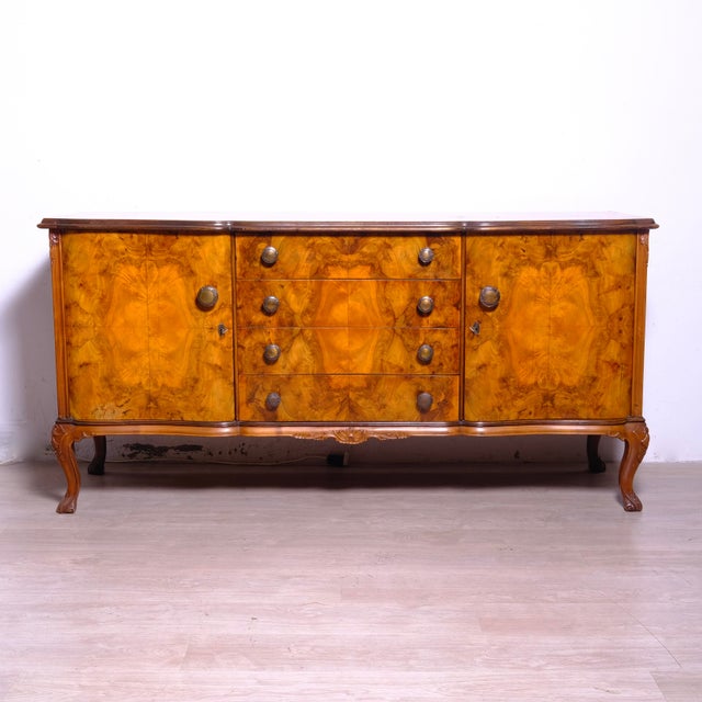 Chippendale Sideboard with 2 Doors 4 Drawers & Illuminated and Mirrored Bar Compartment, 1970s For Sale - Image 3 of 18
