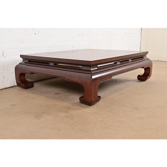 Henredon Mid-Century Hollywood Regency Chinoiserie Carved Mahogany Coffee Table, Newly Refinished For Sale In South Bend - Image 6 of 13