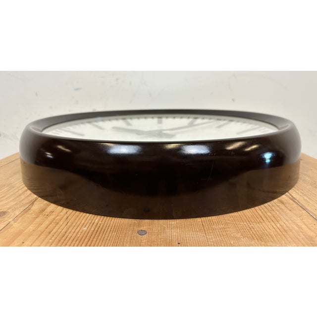 Large Industrial Bakelite Factory Wall Clock from Pragotron, 1960s For Sale - Image 9 of 16