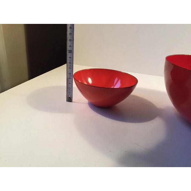 Orange Finnish Enamel Bowls by Kaj Franck for Finel, 1950s, Set of 2 For Sale - Image 8 of 9