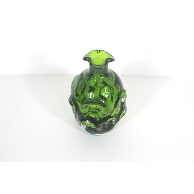 1960s Vintage Swedish Art Glass Vase Modernist Hand Blown Green Seda Sweden For Sale - Image 5 of 10