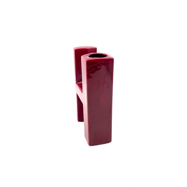Space Age Red H Letter Shaped Ceramic Solifleur Vase, Marcel Radureau Ca. 1970 For Sale - Image 9 of 13