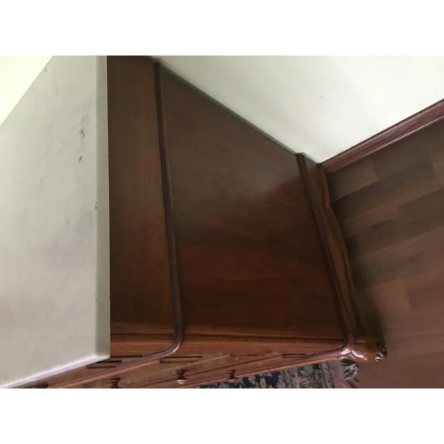 Walnut Chest of Drawers with White Marble Top, 1900s For Sale - Image 16 of 17
