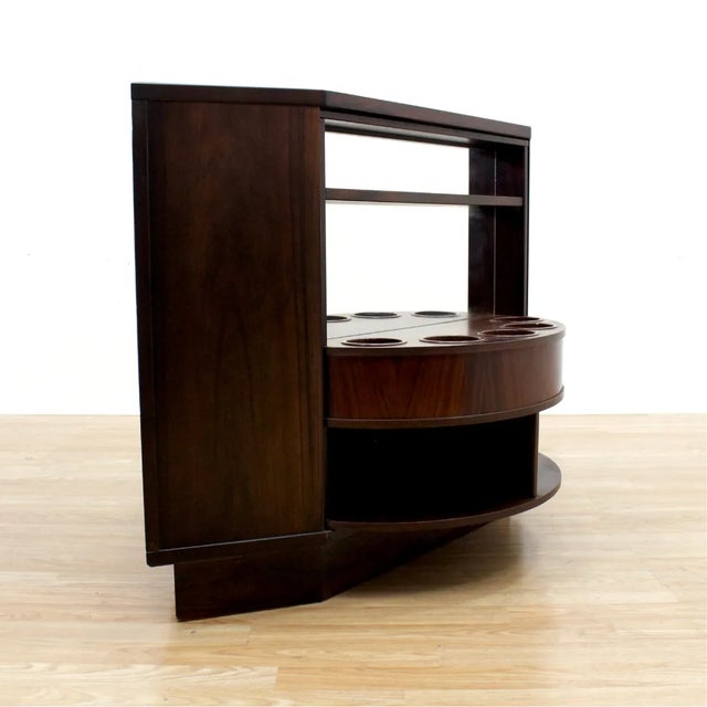 1960s Danish Modern Revolving Corner Bar in Rosewood by Vildbjerg Mobelfabrik For Sale - Image 4 of 9