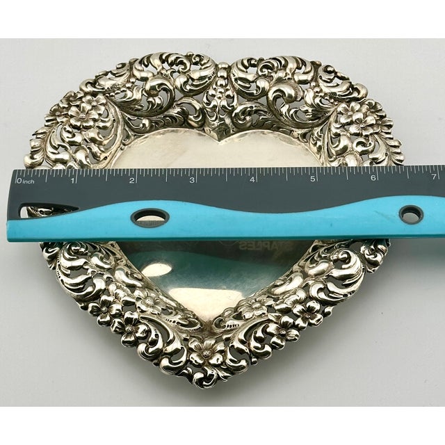 Late 19th Century Beautiful Original Matched Pair of Fancy Antique American Victorian Sterling Silver Heart Shape Bon Bon Serving Dishes For Sale - Image 17 of 18