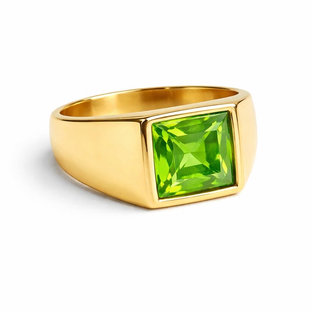 Contemporary Peridot Gemstone Unisex Signet Ring in 925 Sterling Silver For Sale - Image 3 of 4