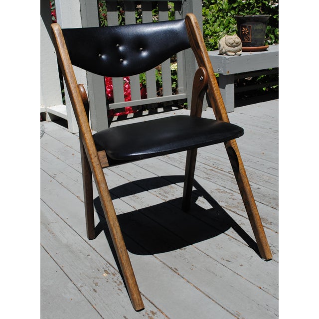 Mid Century Modern Willkie Folding Accent Chair - Black Vinyl - Oak For Sale - Image 10 of 10