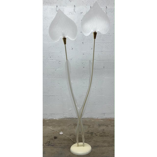 Sculptural Lucite Leaf and Brass Accent Floor Lamp From the 1970s For Sale - Image 13 of 13