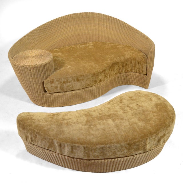 Vladamir Kagan "Dune" Chaise/Daybed by Barlow Tyrie For Sale In Chicago - Image 6 of 9