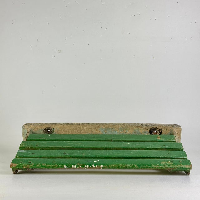 This is a beast; and the first thing we like to highlight is its 40 pound weight! Now that we got that out of the way,...