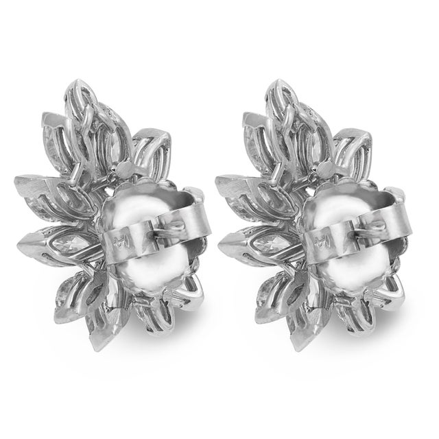 1950s 1950s Pair of Mid Century 7.20 Carat Diamond Platinum Cluster Earrings For Sale - Image 5 of 6