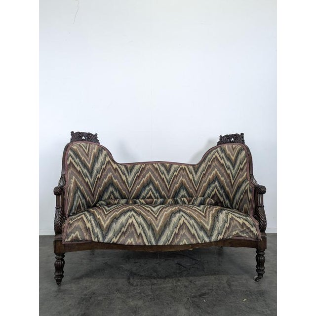 Louis Philippe Style Loveseat in Mahogany, in Very Good conditions.