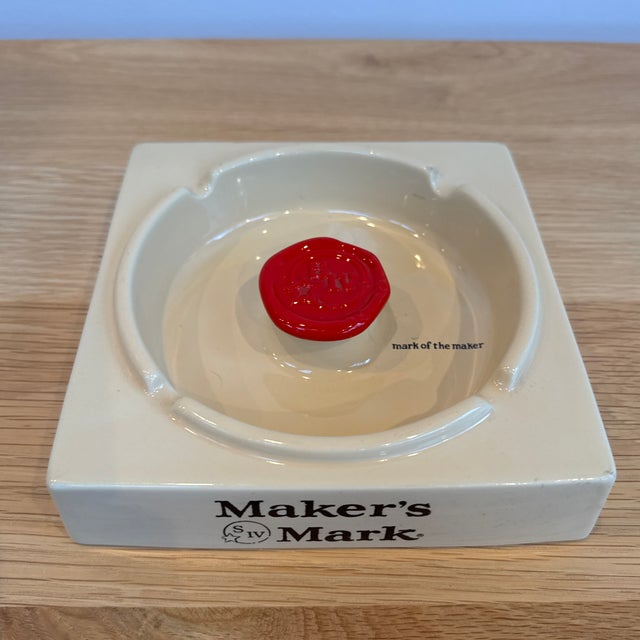 Fantastic Maker’s Mark bourbon whiskey ashtray featuring the iconic red seal as well as the history of the brand. A great...