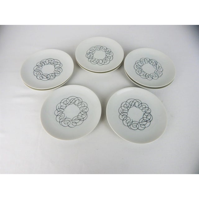 White Rosenthal "Script" China by Raymond Loewy S/48 For Sale - Image 8 of 13