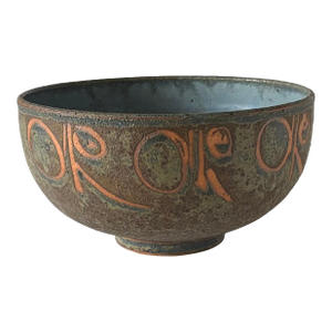 A Beautiful Hand-Made Stoneware Art Pottery Bowl by Gerry Williams