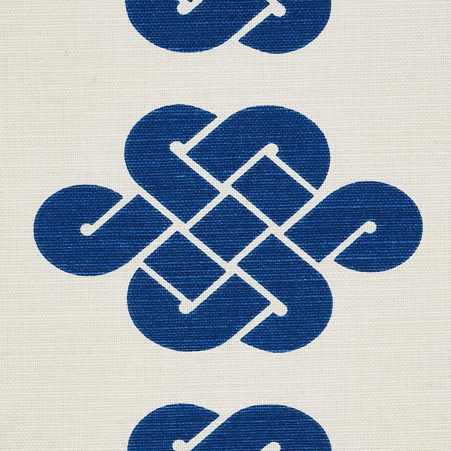 Chinoiserie Sample - Schumacher Penelope Knot Fabric in Blue For Sale - Image 3 of 4