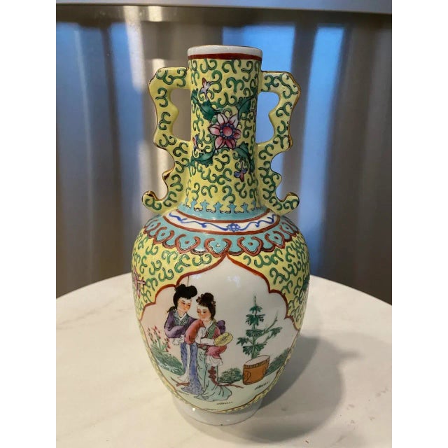 Chinese Ceramic Vase With Stand