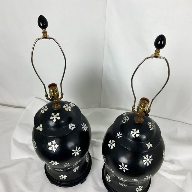 Vintage Paper Mache Black Lacquer Ginger Jar Lamps With Mother of Pearl Inlet For Sale - Image 4 of 8