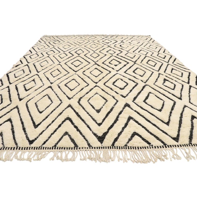 Mid-Century Modern Organic Modern Beni Mrirt Moroccan Rug - 10'00 X 12'06 For Sale - Image 3 of 9