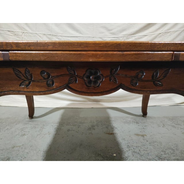 Brown Early 20th Century Large French Provincial Louis XV–Style Oak Drop-Leaf Dining Table For Sale - Image 8 of 8