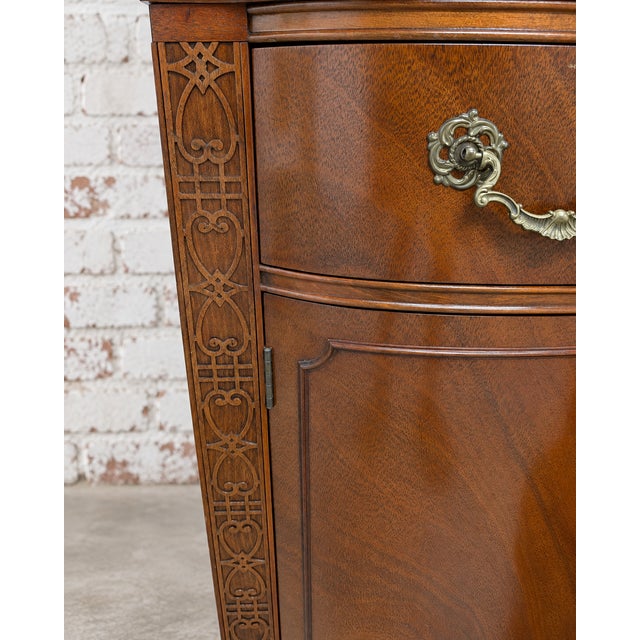 Brown Vintage Drexel Solid Wood Mahogany Serpentine Dresser/ Credenza With Original Hardware For Sale - Image 8 of 9