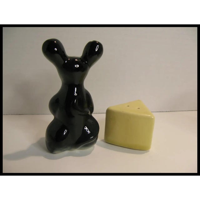 1940s 1940's Mouse and His Cheese Salt & Pepper Shakers Anthropomorphic For Sale - Image 5 of 8