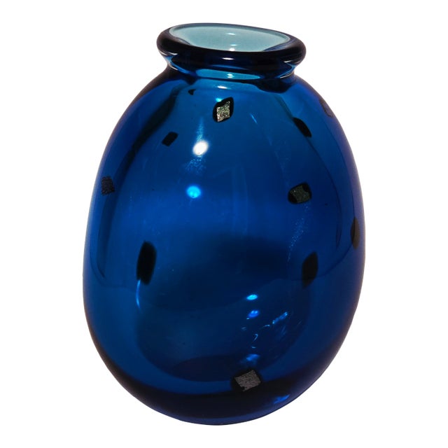 Sharon Fujimoto Studio Art Glass Vase – Deep Blue With Geometric Inclusions For Sale
