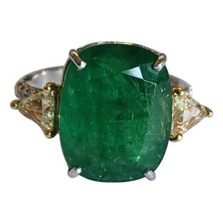 Set in 18k Gold 10.85 Carats Zambian Emerald & Rose Cut Diamonds Engagement Ring, Size 6 For Sale