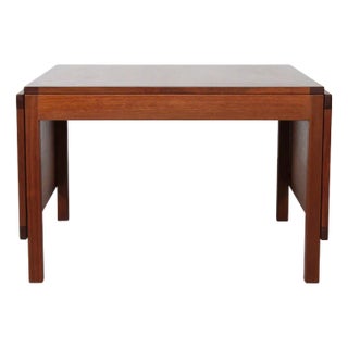 Børge Mogensen Extendable Coffee Table 5362 by Fredericia Furniture, Denmark. Made of American Walnut with 2 Drop-Down Leaves., 1970s For Sale