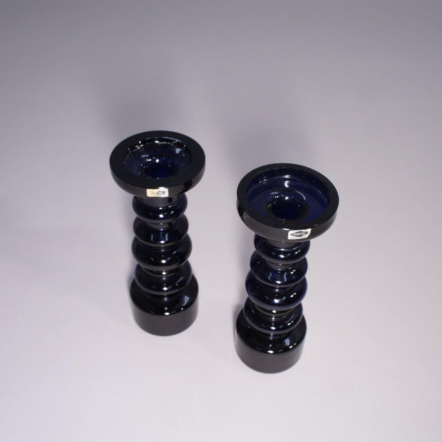 Mid-Century Modern Pikku-Majakka Candleholders in Glass by Oiva Toikka for Nuttajärvi, Finland, 1960s, Set of 2 For Sale - Image 3 of 4