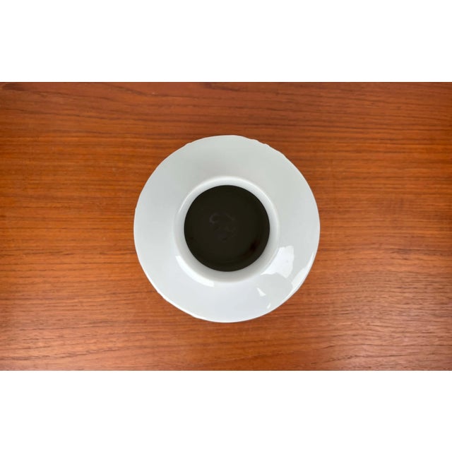 1970s Vintage German White Porcelain Paradies Series Vase by Kurt Wendler for Edelstein Bavaria, 1970s For Sale - Image 5 of 17