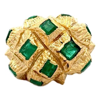 Vintage 3.20 Carat Emerald Bombe Dome Sputnik 18k Gold Statement Ring, Size 7.5 For Sale