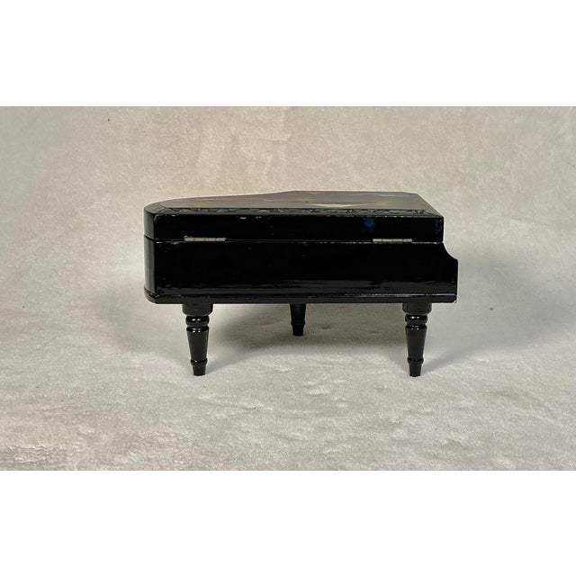 Vintage Mid-Century Japanese Lacquer Grand Piano Jewelry Music Box, 1950s For Sale - Image 4 of 12