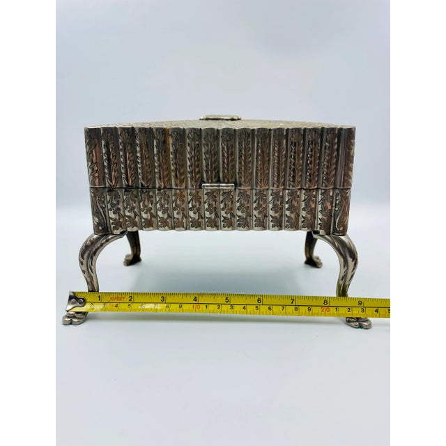Mid 20th Century Fred Zimbalist Music Company Music Box For Sale - Image 11 of 13