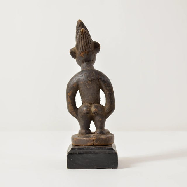 Wood Early 20th Century Yoruba Ibeji Female Miniature Figure 10 Inch on Base Nigeria For Sale - Image 7 of 9
