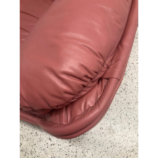 Late 20th Century Postmodern Overstuffed Leather Club Chair and Ottoman in Dusty Rose Leather by Leathercraft For Sale In Atlanta - Image 6 of 12