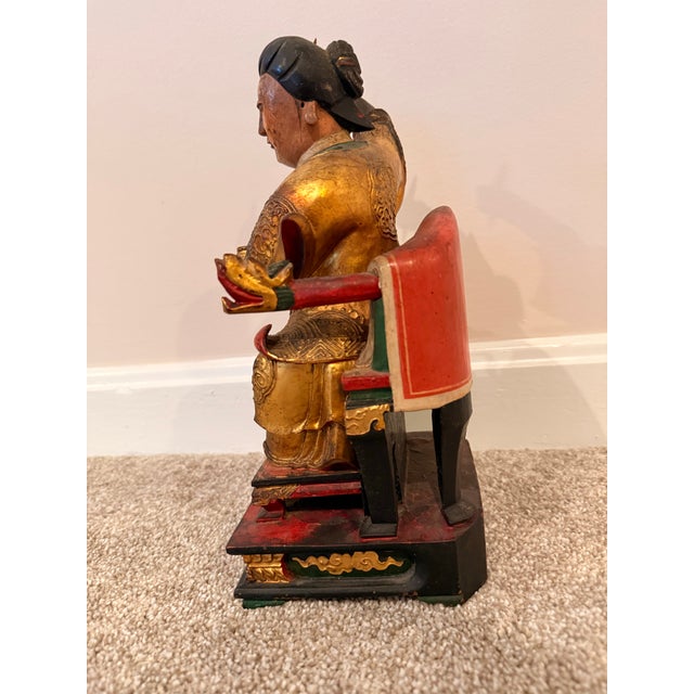Late 19th C. Chinese Giltwood & Lacquer Taoist Deity Statue With Original Spear For Sale In Miami - Image 6 of 12