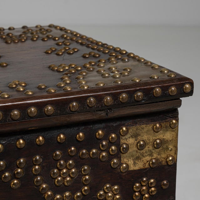 Wood Chest with Brass Accents, Antique, United Kingdom, 19th Century For Sale - Image 15 of 18