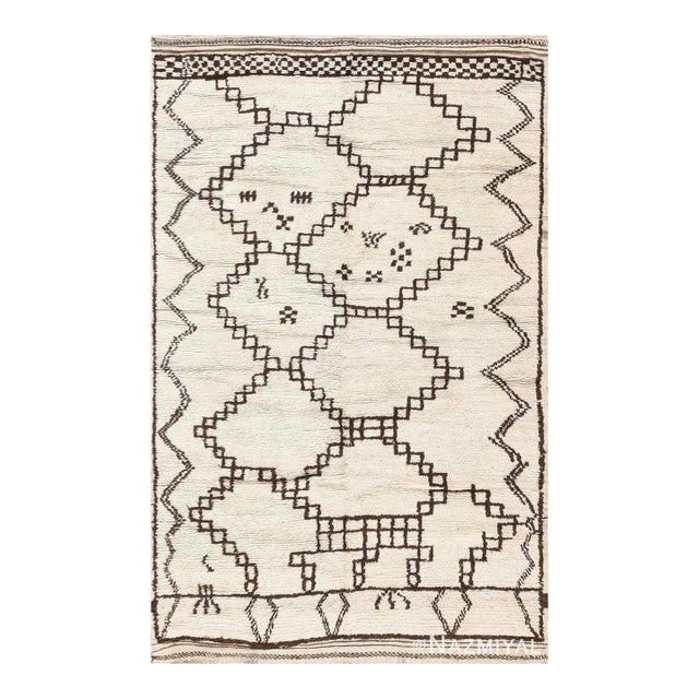 Nazmiyal Collection Vintage Ivory and Brown Moroccan Rug For Sale