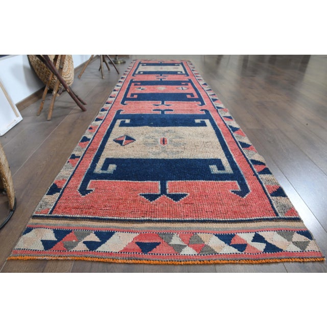 1970s Turkish Oushak Handmade Wool Cotton Pink Runner Rug For Sale In San Francisco - Image 6 of 11